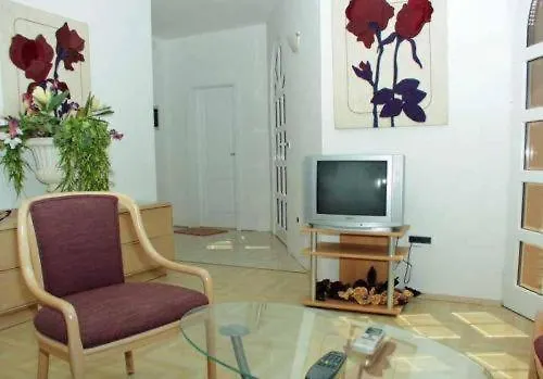 Palme 1 * أوباتيا